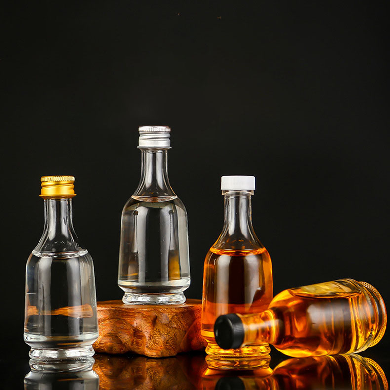 High quality 50ml round beverage bottle wine glass bottle with screw cap